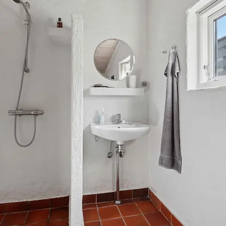 Lovely Near Beautiful Bathing Сasa de vacaciones Otterup